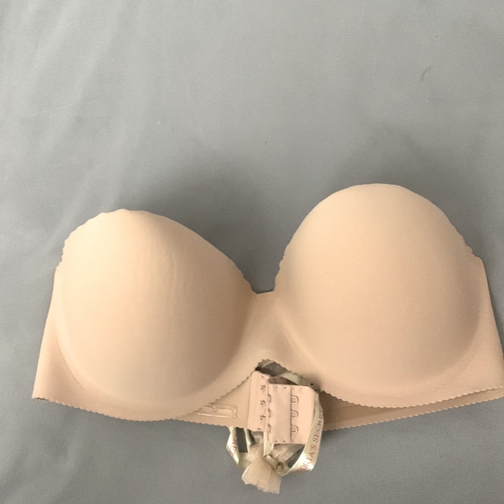 Victoria’s Secret Bra Angels Secret Embrace